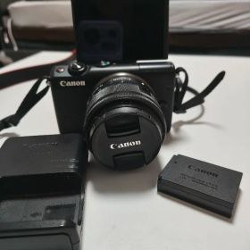 Canon EOS M100 ミラーレス一眼 本体 EF-M 15-45mm