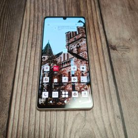 SHARP AQUOS R8 SIMフリー クリーム 美品