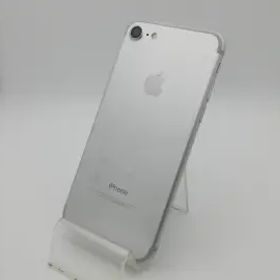 【中古】Apple docomo 【SIMロック解除済み】 iPhone 7 256GB シルバー MNCR2J/A【新橋烏森通り】保証期間１ヶ月【ランクB】