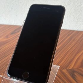 ☆美品☆iPhone SE 第3世代 (SE3) ③
