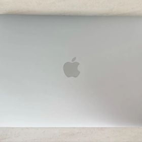 MacBook Pro 13-inch 2017 / 8GB / 256GB