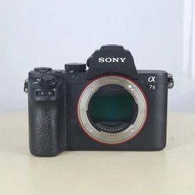 【中古】(ソニー) SONY α7 II (ILCE-7M2) ボディ