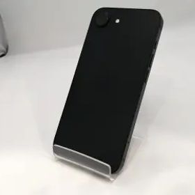 【中古】Apple 国内版 【SIMフリー】 iPhone 16e 128GB ブラック MD1Q4J/A【OSU301】保証期間１ヶ月【ランクB】