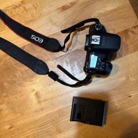 Canon EOS 9000D 本体 デジタル一眼レフ
