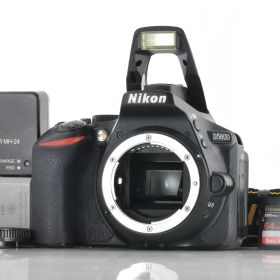 【ニコン】Nikon D5600 デジタル一眼レフカメラ シャッター数6,730枚 #W322