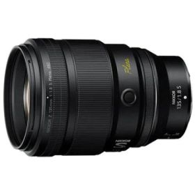 【新品・5営業日で発送】NIKON ニコン NIKKOR 単焦点中望遠レンズ NIKKOR Z 135mm f／1.8 S Plena(14群16枚／Zマウント／ブラック)(NZ135／1.8 PLENA)