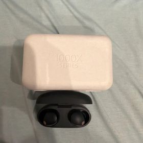 wf-1000xm5 妹が高校入ってから使ってた 中古品