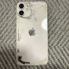 Apple iPhone 12 mini 本体