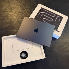 Apple MacBook Pro M5 スペースブラック 2TB