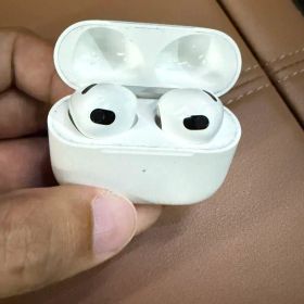Apple AirPods 第3世代 本体A2564 中古 動作確認済み