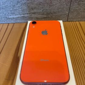 【美品】Apple iPhone XR コーラル 本体