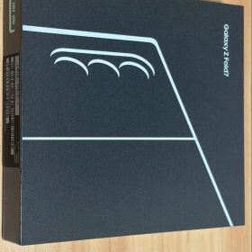 極美品 Galaxy Z Fold 7 256GB シルバーシャドウ