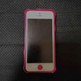 au iPhone7 32GB シルバー ケース付き スマホ 携帯スマートフォン