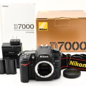 Nikon D7000 デジタル一眼レフカメラ ボディ&バッテリー2個