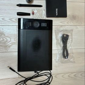 Wacom Intuos4 ペンタブレット PTK-440 ブラック