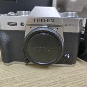 T*a様 FUJIFILM X-T30 本体 XC15-45 mmレンズ