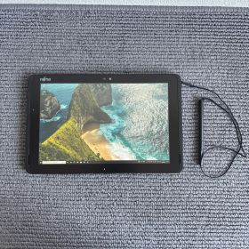 富士通ARROWS Tab Q508/SE Atom(TM) x7-Z8700 メモリ4GB SD 128GB Win10 タッチペン付き