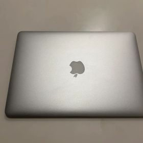 Apple MacBook Air 13-inch 2017 本体