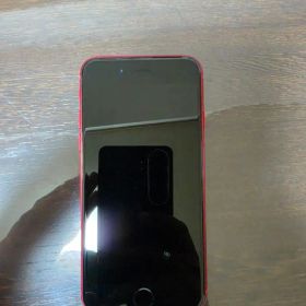 Apple iPhone SE 第３世代 レッド 本体