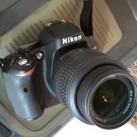 Nikon ニコン D5100 ダブルズームキット デジタル一眼レフカメラ