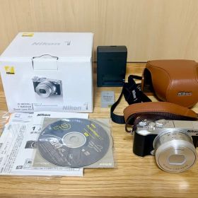 Nikon 1 J5 ズームレンズキット シルバー ミラーレス一眼