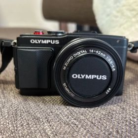 OLYMPUS PEN Lite E-PL6本体・レンズ （レンズはジャンク）
