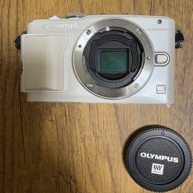 OLYMPUS ミラーレス一眼カメラ E-PL6 ボディのみ