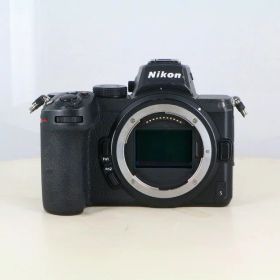【中古】 (ニコン) Nikon Z 5 ボディ【中古カメラ デジタル一眼】 ランク：B