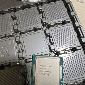 Intel Core i7-11700 CPU 本体