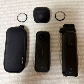 Insta360 X5 本体 レンズガード付き・fomoパワーハンドルセット