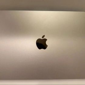 Apple MacBook Air M2本体8GB/256GB
