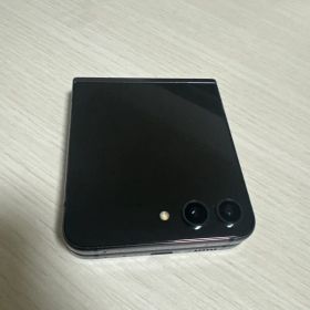 美品 Galaxy Z Flip5 256GB グラファイト 韓国版 本体のみ