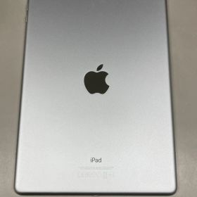 apple iPad (第5世代) Wi-Fiモデル 32GB シルバー