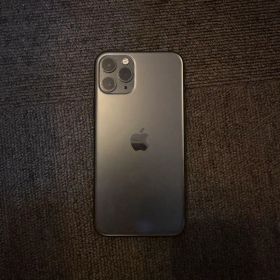 Apple iPhone 11 Pro 本体