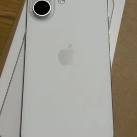 iPhone 17 本体 ホワイトSIMフリー 256GB おまけ付き