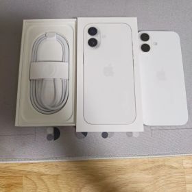 iPhone17 256GB ホワイト 国内版SIMフリー バッテリー100%