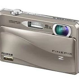 【中古】FUJIFILM デジタルカメラ FinePix Z700EXR シルバー FX-Z700EXR S