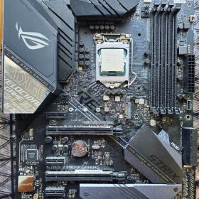 ASUS ROG STRIX Z390-F GAMING！i7-9700K付き！