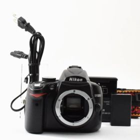 超美品 ニコン D5000 デジタル一眼レフカメラボディ ブラック Nikon