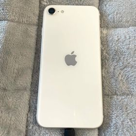 iPhone SE 3 64GB スターライト バッテリー100% SIMフリー