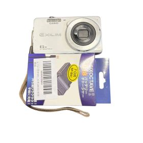 カシオ EXILIM EX-ZS26 中古品 新品充電器付