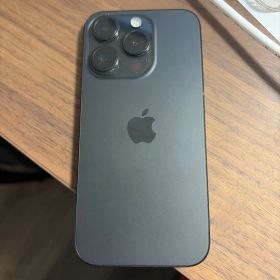 Apple iPhone 15 Pro 本体