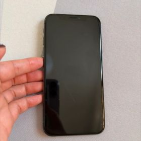 iPhone XS ブラック 64GB