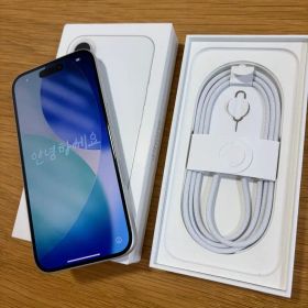 iPhone 16 128GB ホワイト SIMフリー