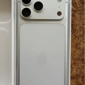 iPhone17Pro Max 512GB バッテリー100%