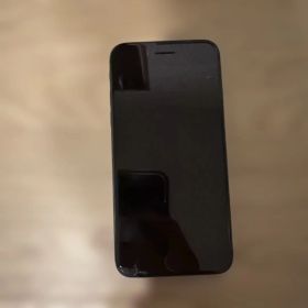 Apple iPhone 8 本体 ブラック