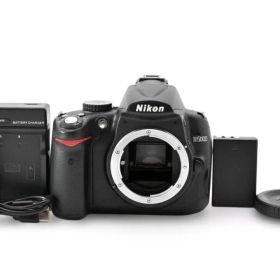 ★使いやすい人気のデジタル一眼レフ★ Nikon ニコン D5000 ボディ