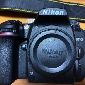Nikon D7500 デジタル一眼レフカメラ 本体 ボディ バッテリー付き
