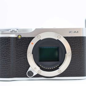 富士フィルム Fujifilm X-A1 16.3MP Mirrorless Digital Camera Body Silver [美品] #Z6869A