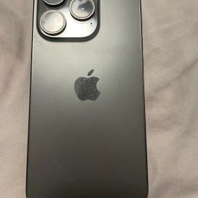 美品 iPhone15Pro 256 ブラックチタニウム
